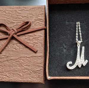 Necklace script M
